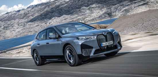 BMW iX: come la casa bavarese ridefinisce il SUV elettrico